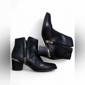 Isaac Mizrahi black leather ankle boots